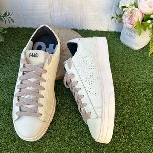 P448  women white and pink Sneakers with light pink Laces size 39 US 8.5 NEW